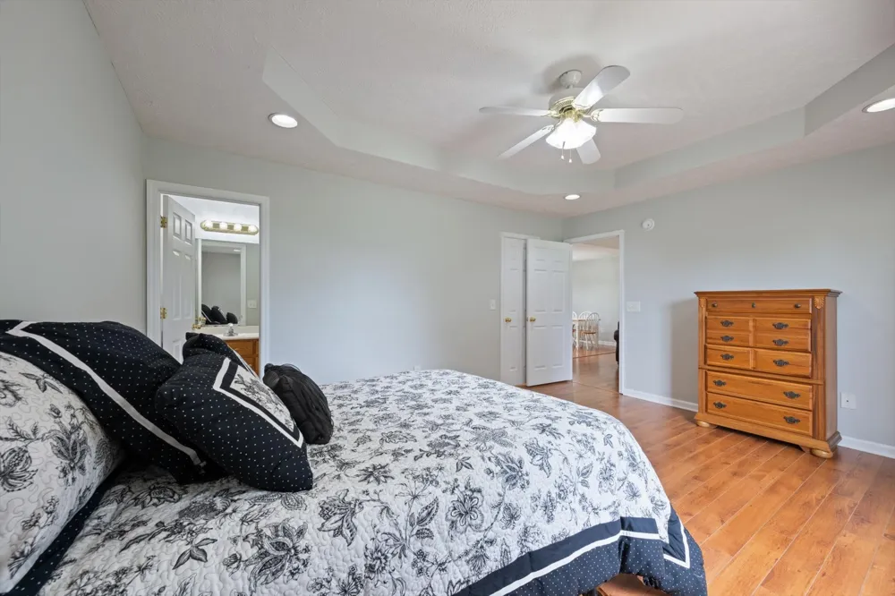 4093 Cameron Ln Chapel Hill, TN 37034