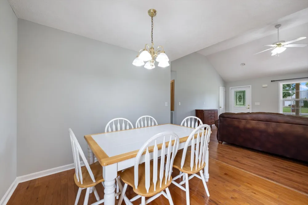 4093 Cameron Ln Chapel Hill, TN 37034