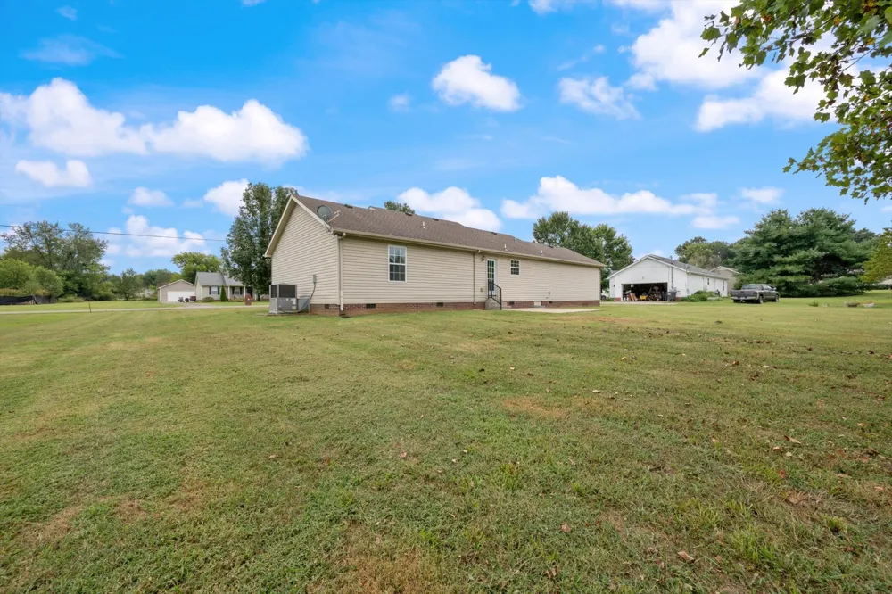 4093 Cameron Ln Chapel Hill, TN 37034