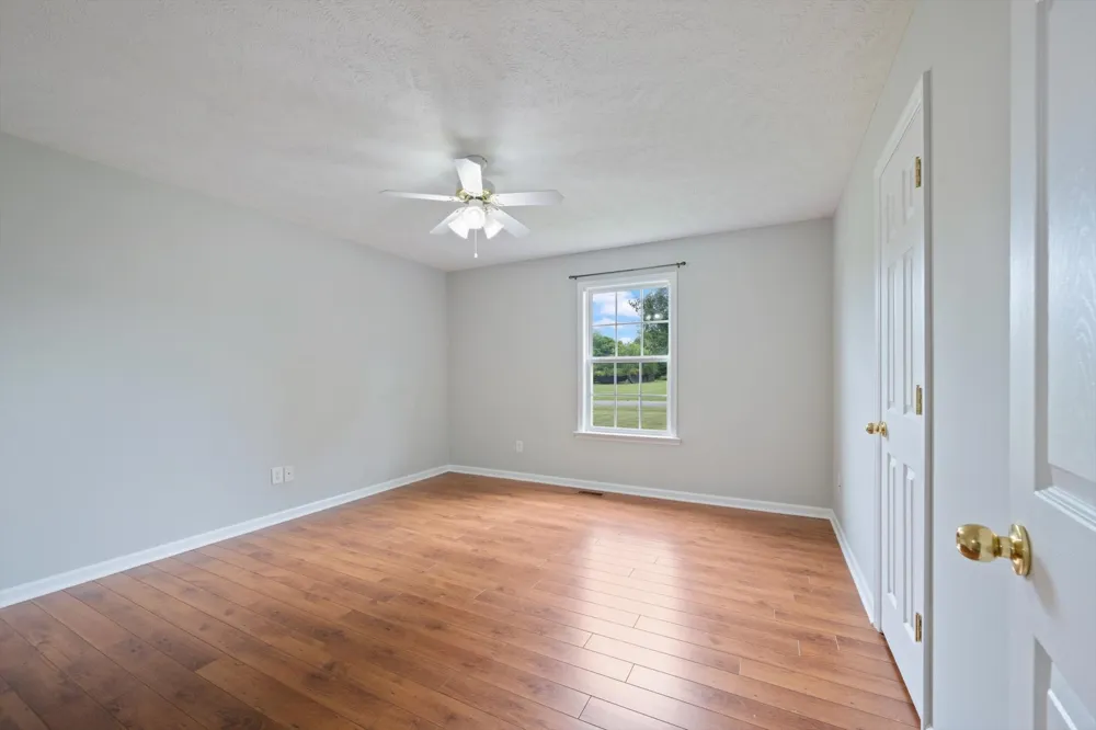 4093 Cameron Ln Chapel Hill, TN 37034