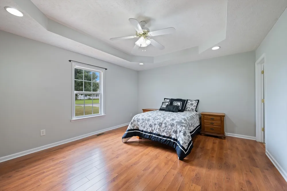 4093 Cameron Ln Chapel Hill, TN 37034