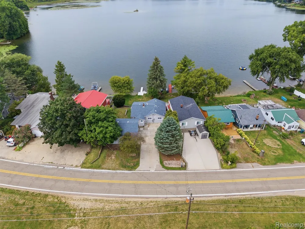2205 Gray Road Oregon Township, MI 48446