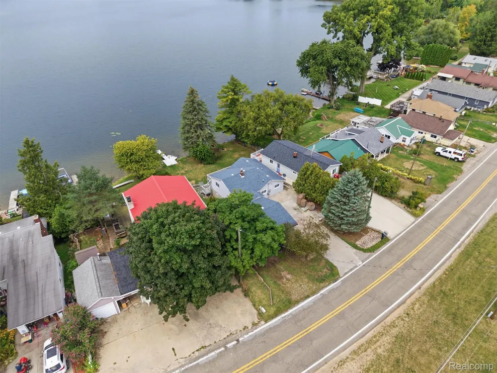 2205 Gray Road Oregon Township, MI 48446