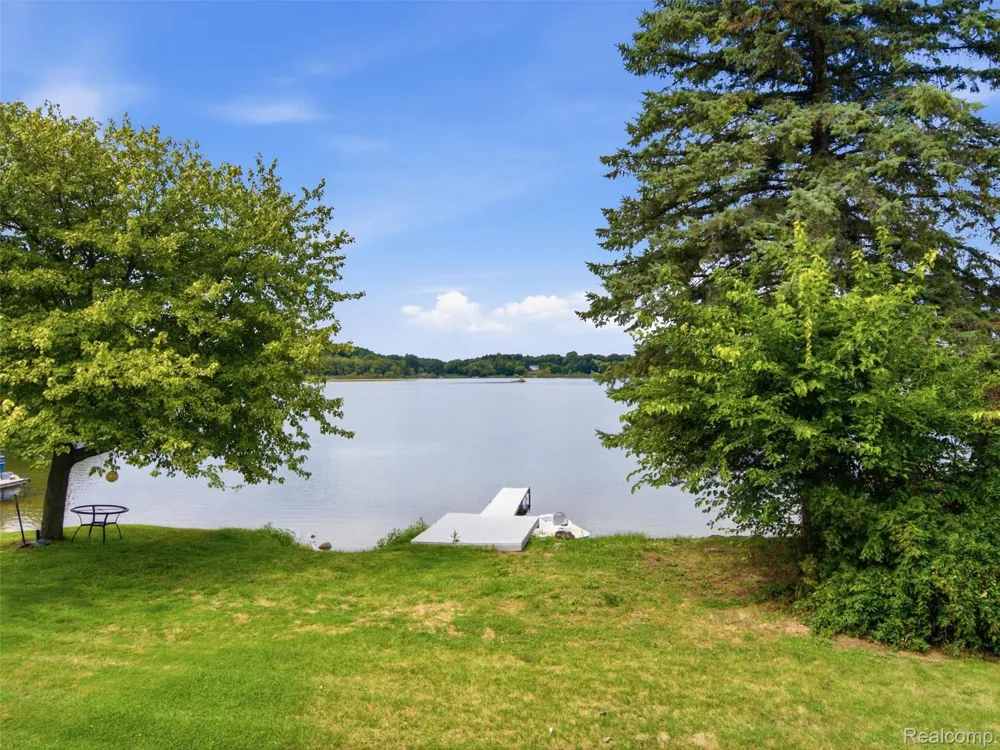 2205 Gray Road Oregon Township, MI 48446