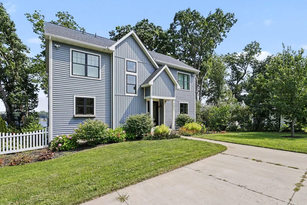 95517 County Road 690 Keeler Township, MI 49047