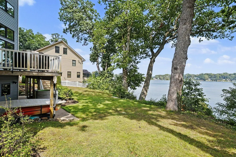 95517 County Road 690 Keeler Township, MI 49047