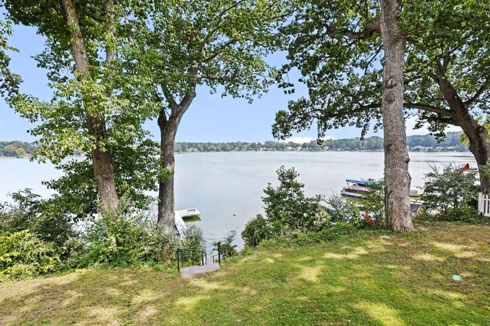95517 County Road 690 Keeler Township, MI 49047