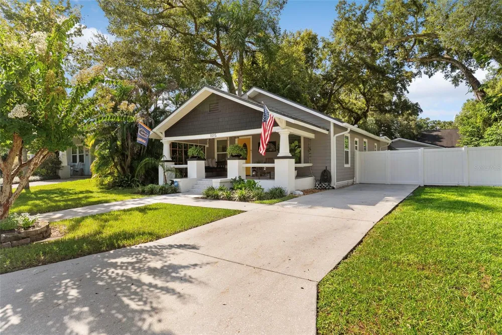 1015 E CRAWFORD STREET Tampa, FL 33604