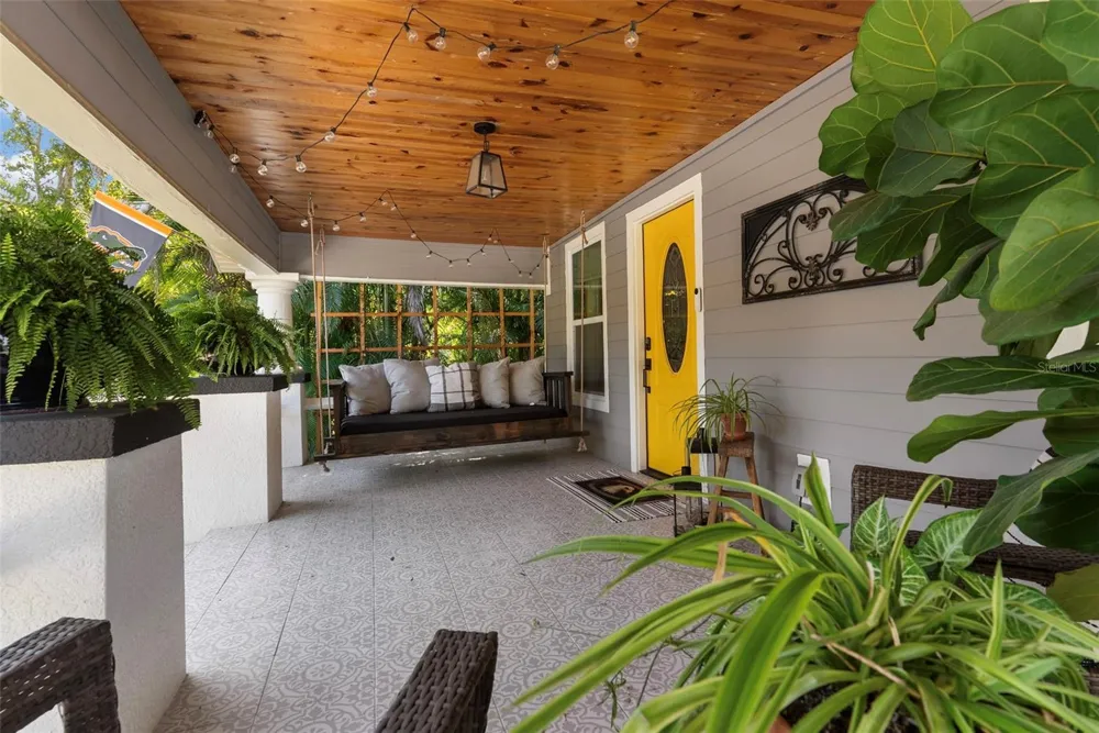 1015 E CRAWFORD STREET Tampa, FL 33604