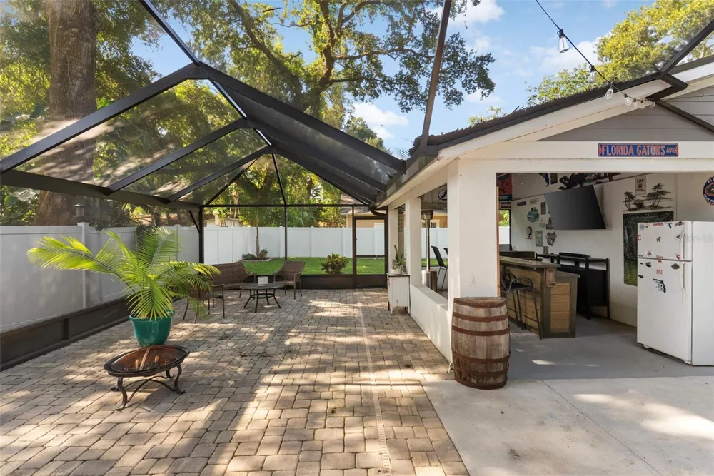 1015 E CRAWFORD STREET Tampa, FL 33604