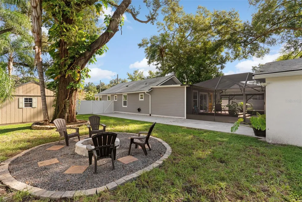 1015 E CRAWFORD STREET Tampa, FL 33604
