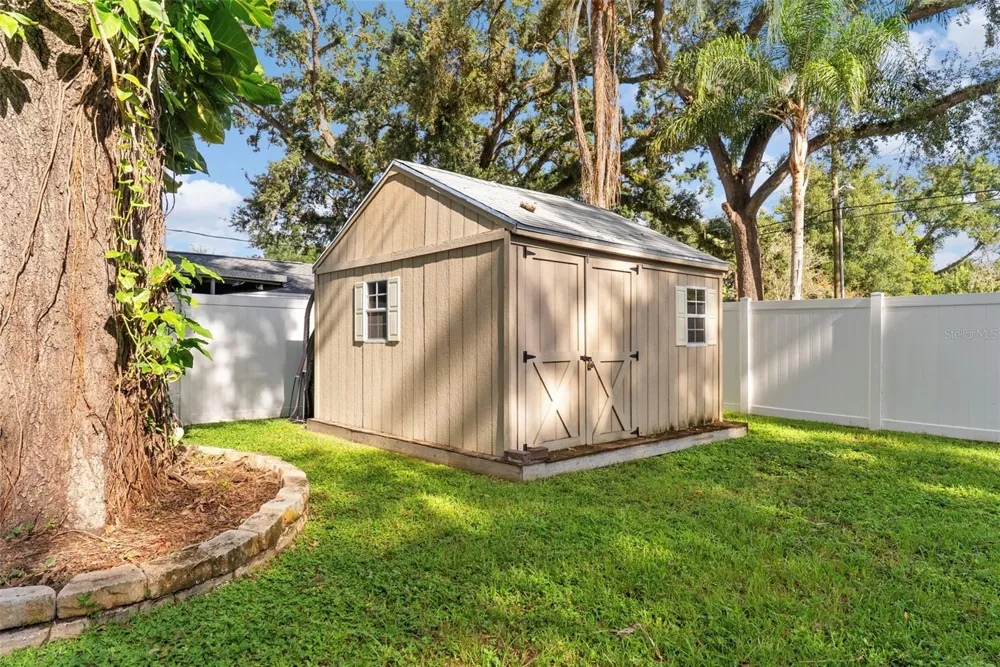 1015 E CRAWFORD STREET Tampa, FL 33604