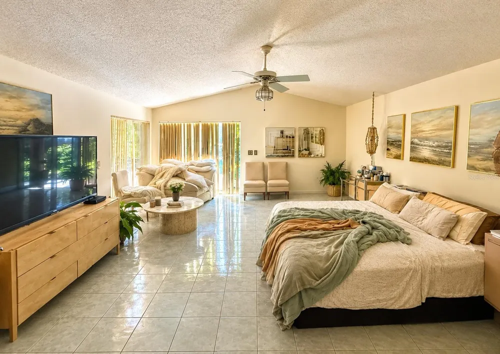 6701 PEMBERTON VIEW DRIVE Seffner, FL 33584
