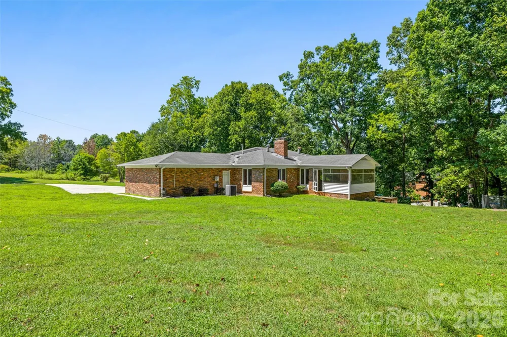 233 Laburn Avenue Charlotte, NC 28214