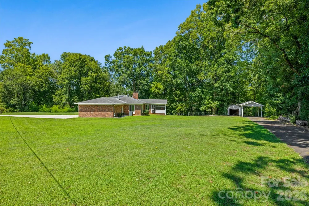233 Laburn Avenue Charlotte, NC 28214