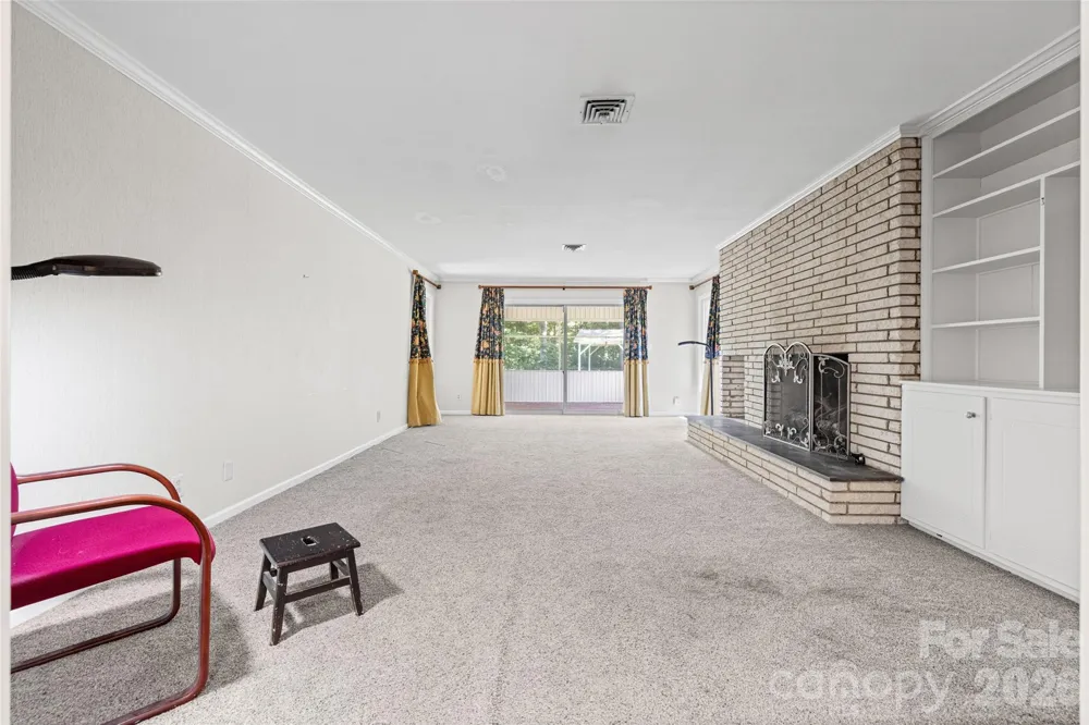 233 Laburn Avenue Charlotte, NC 28214