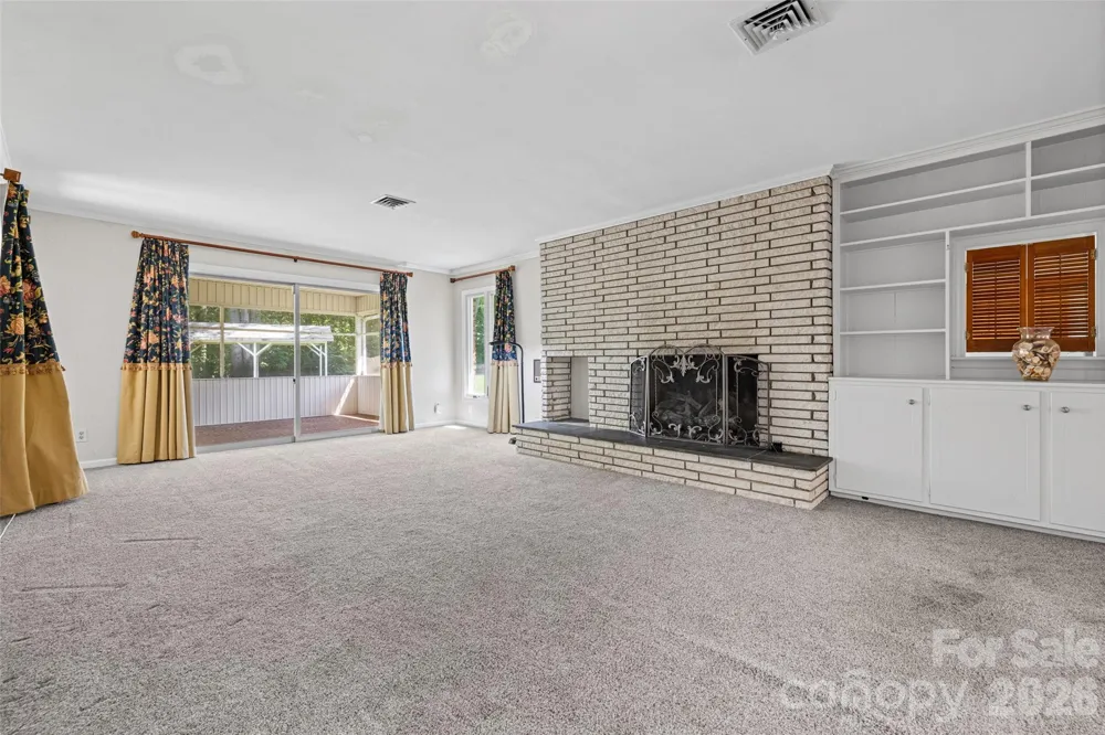 233 Laburn Avenue Charlotte, NC 28214