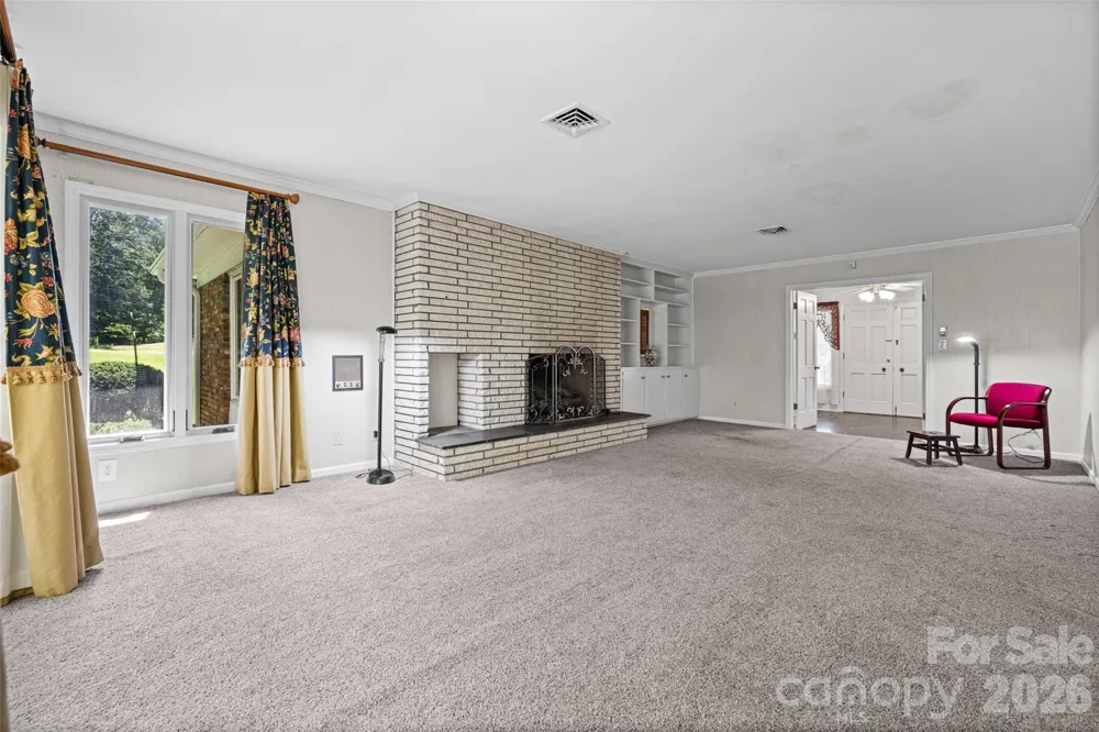 233 Laburn Avenue Charlotte, NC 28214