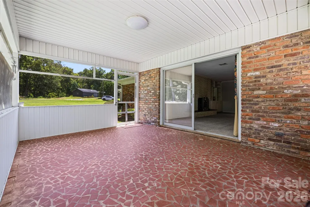 233 Laburn Avenue Charlotte, NC 28214