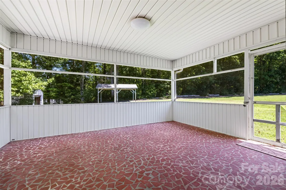 233 Laburn Avenue Charlotte, NC 28214