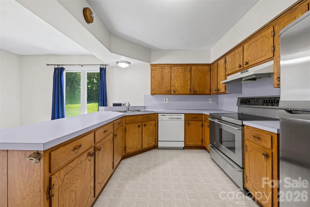 233 Laburn Avenue Charlotte, NC 28214