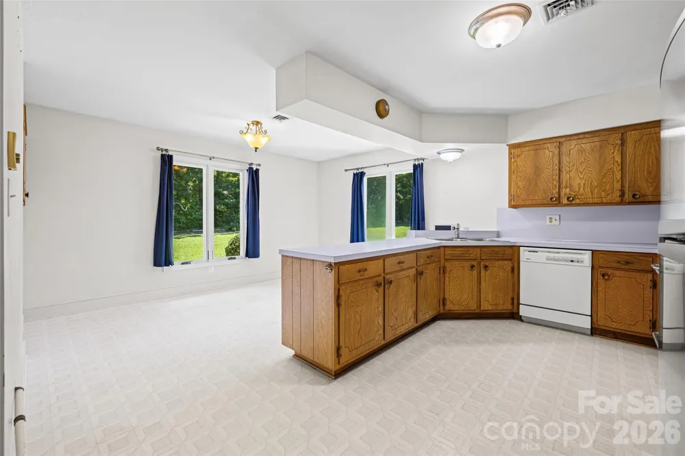233 Laburn Avenue Charlotte, NC 28214