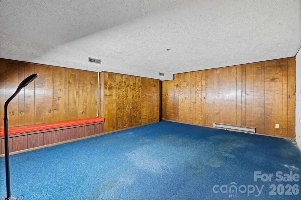 233 Laburn Avenue Charlotte, NC 28214