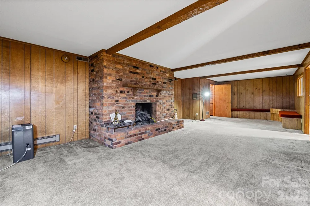 233 Laburn Avenue Charlotte, NC 28214