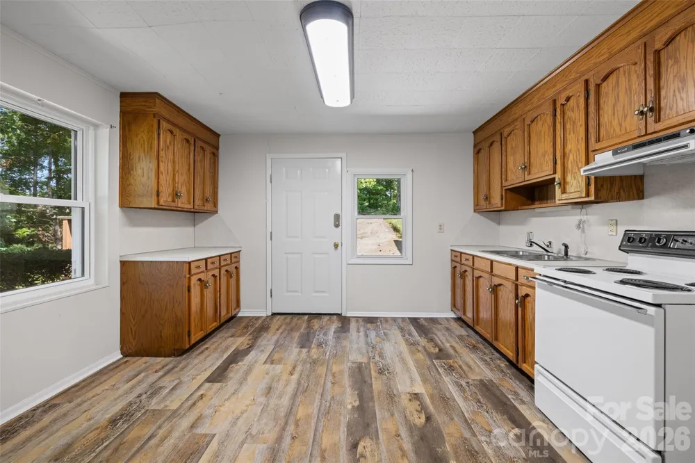 233 Laburn Avenue Charlotte, NC 28214