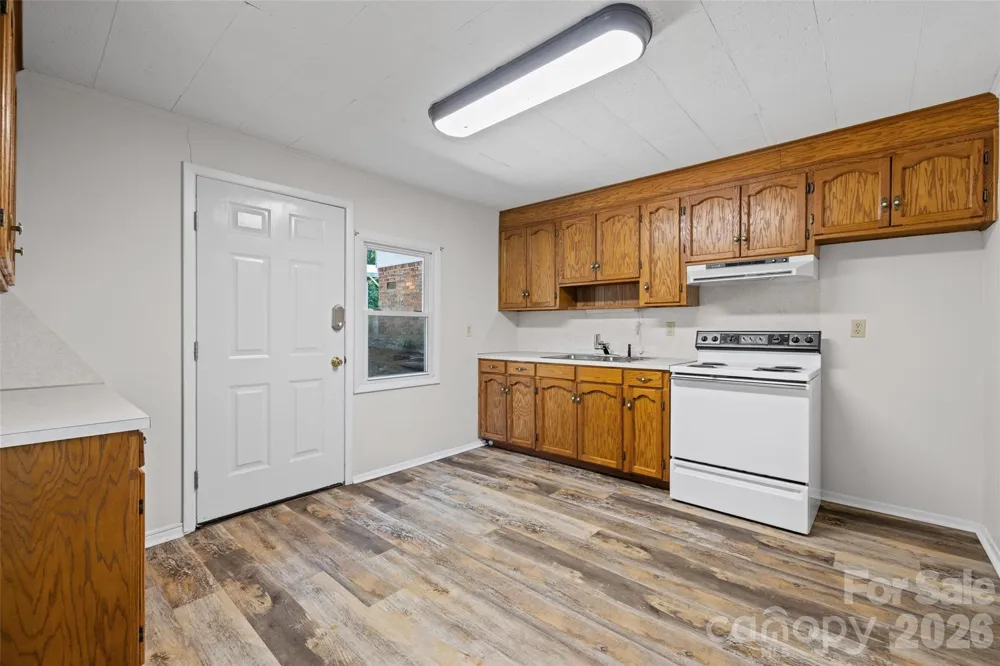 233 Laburn Avenue Charlotte, NC 28214