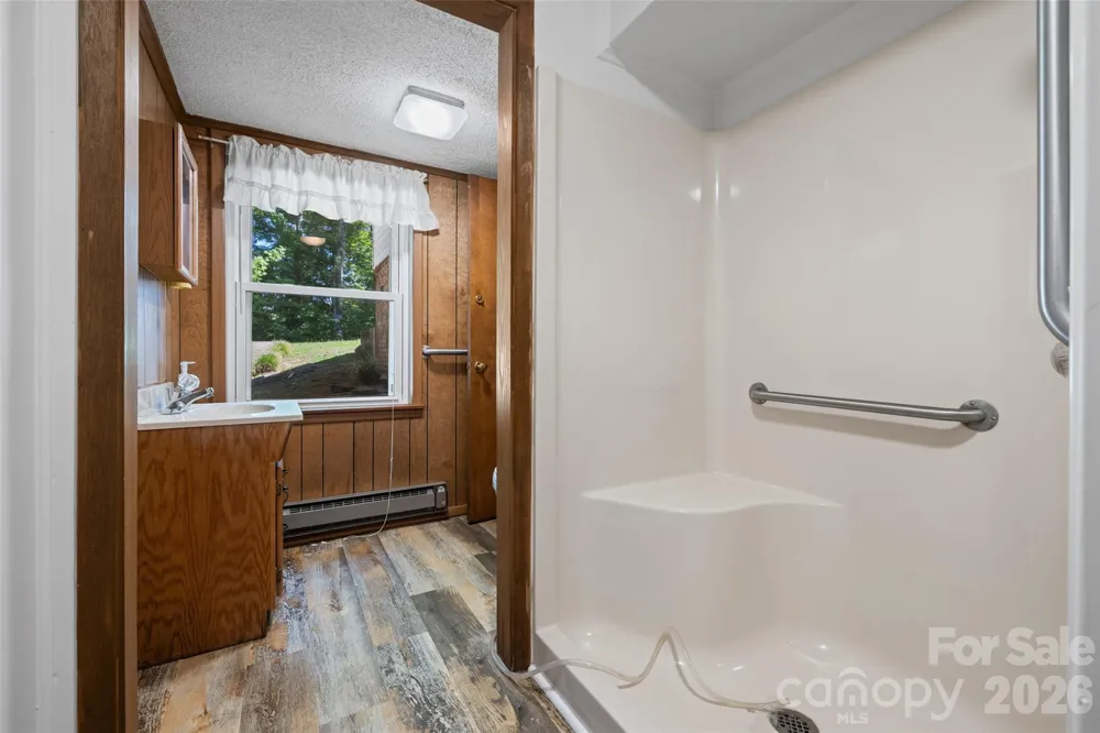 233 Laburn Avenue Charlotte, NC 28214