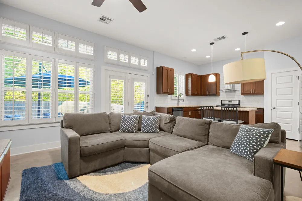 6712 Blarwood Drive Austin, TX 78745