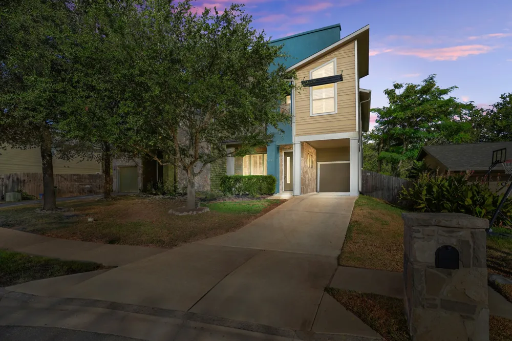 6712 Blarwood Drive Austin, TX 78745