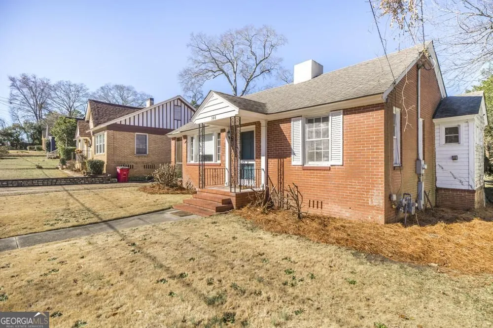 144 Desoto PL Macon, GA 31204