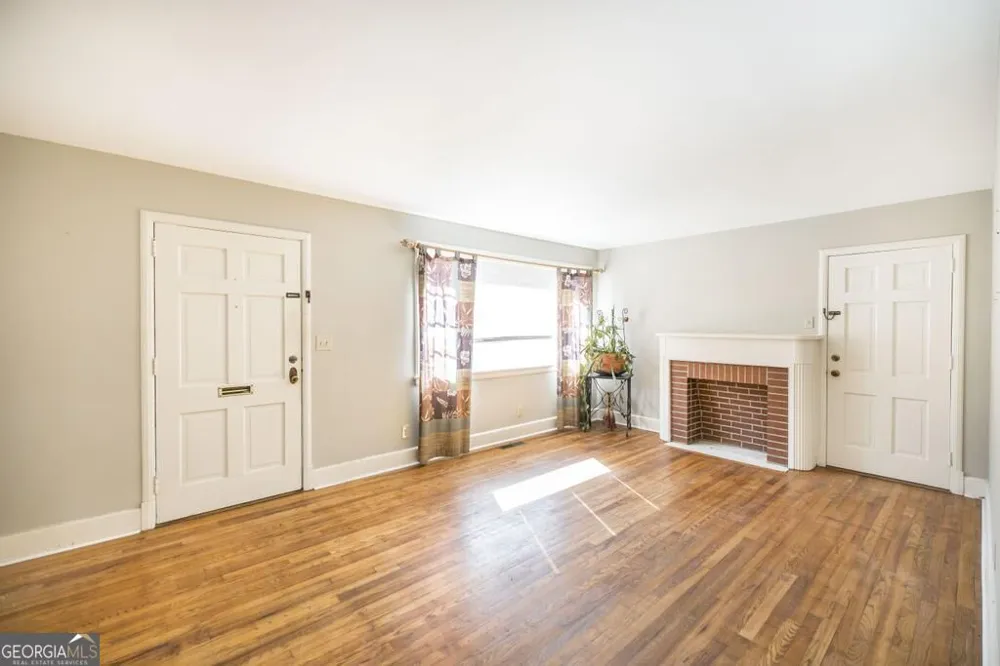 144 Desoto PL Macon, GA 31204