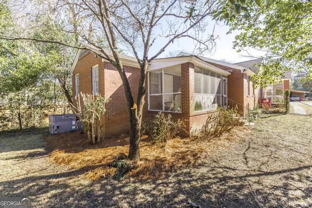 144 Desoto PL Macon, GA 31204