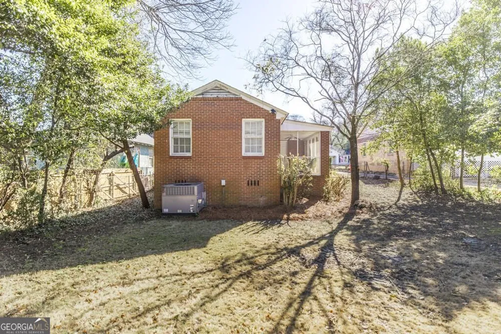 144 Desoto PL Macon, GA 31204