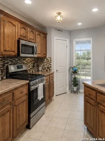 7061 DEVONSHIRE Spring Branch, TX 78070