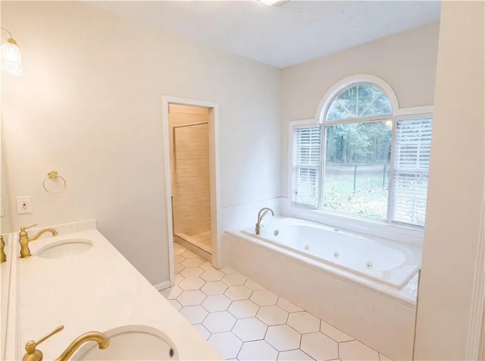 346 Carnation Drive Social Circle, GA 30025