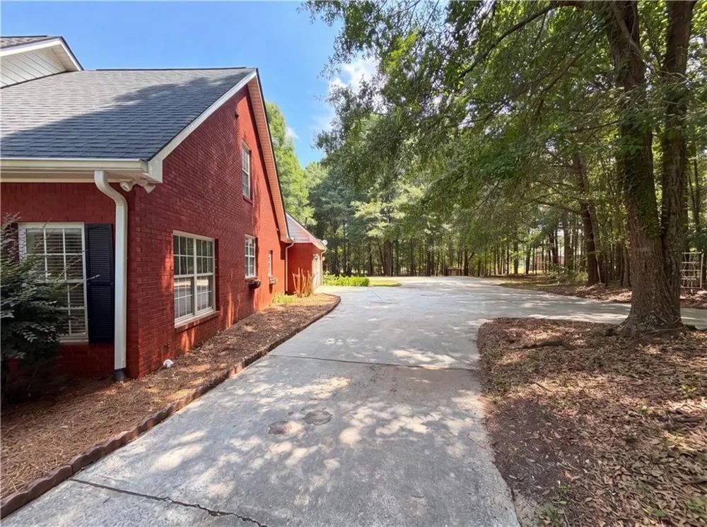 346 Carnation Drive Social Circle, GA 30025