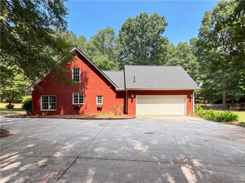 346 Carnation Drive Social Circle, GA 30025