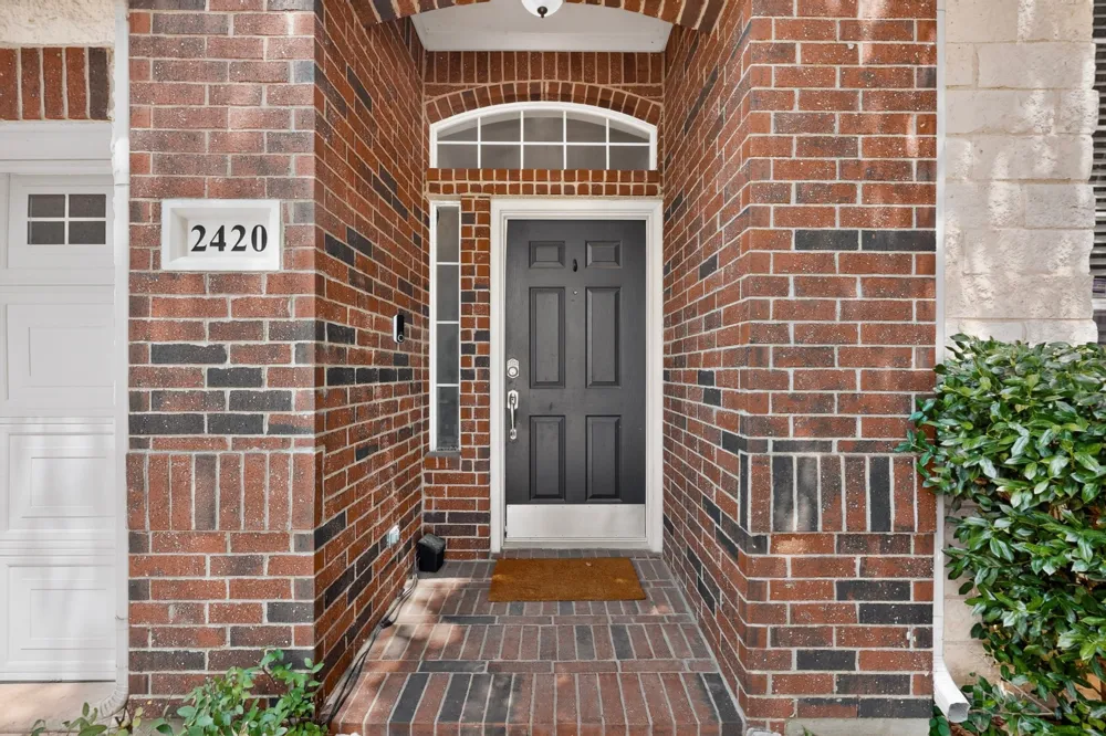 2420 Bent Trail Mansfield, TX 76063