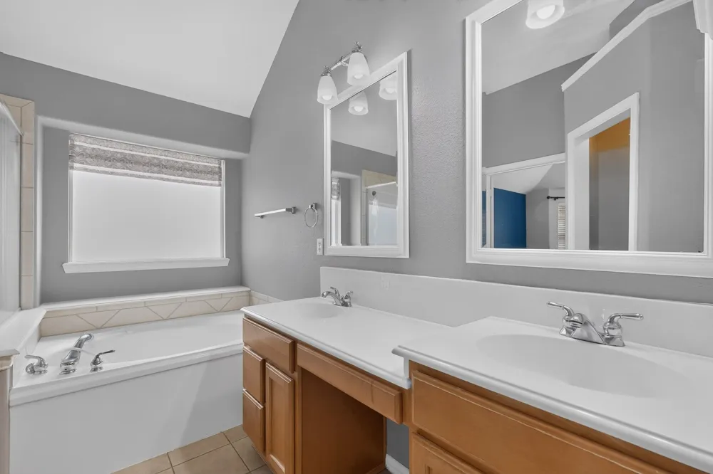 2420 Bent Trail Mansfield, TX 76063