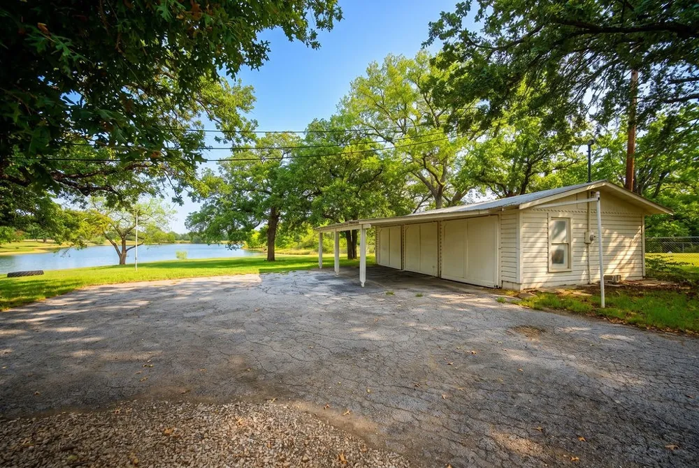 2512 Roosevelt Drive Dalworthington Gardens, TX 76016
