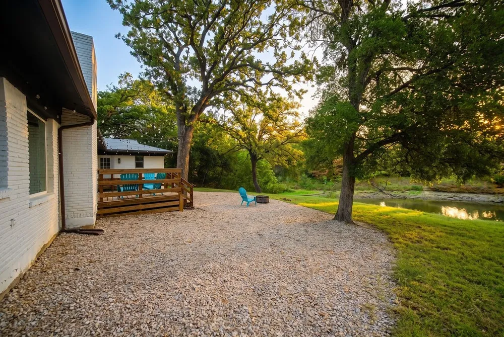 2512 Roosevelt Drive Dalworthington Gardens, TX 76016