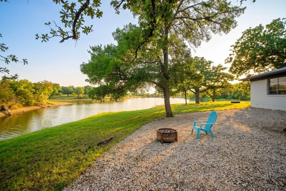 2512 Roosevelt Drive Dalworthington Gardens, TX 76016