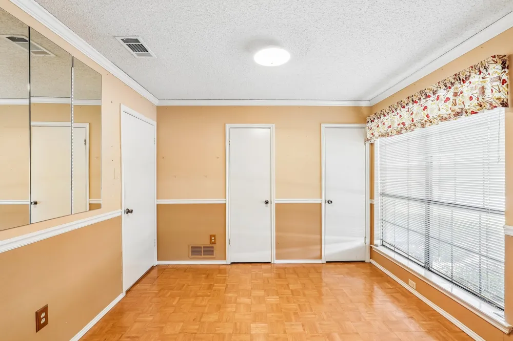 113 E Bancroft Drive Garland, TX 75040