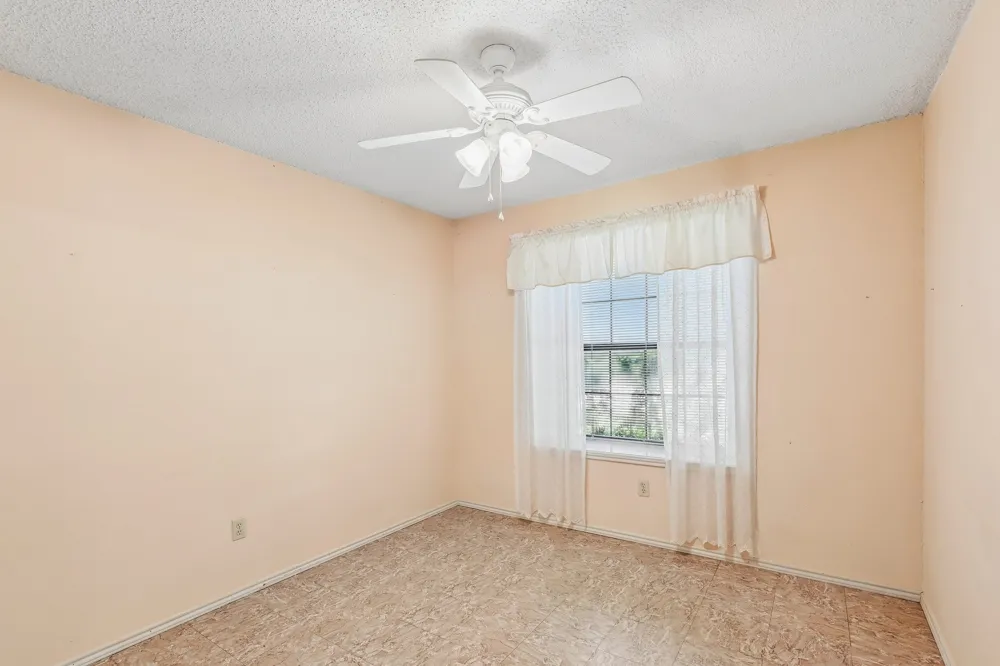 113 E Bancroft Drive Garland, TX 75040