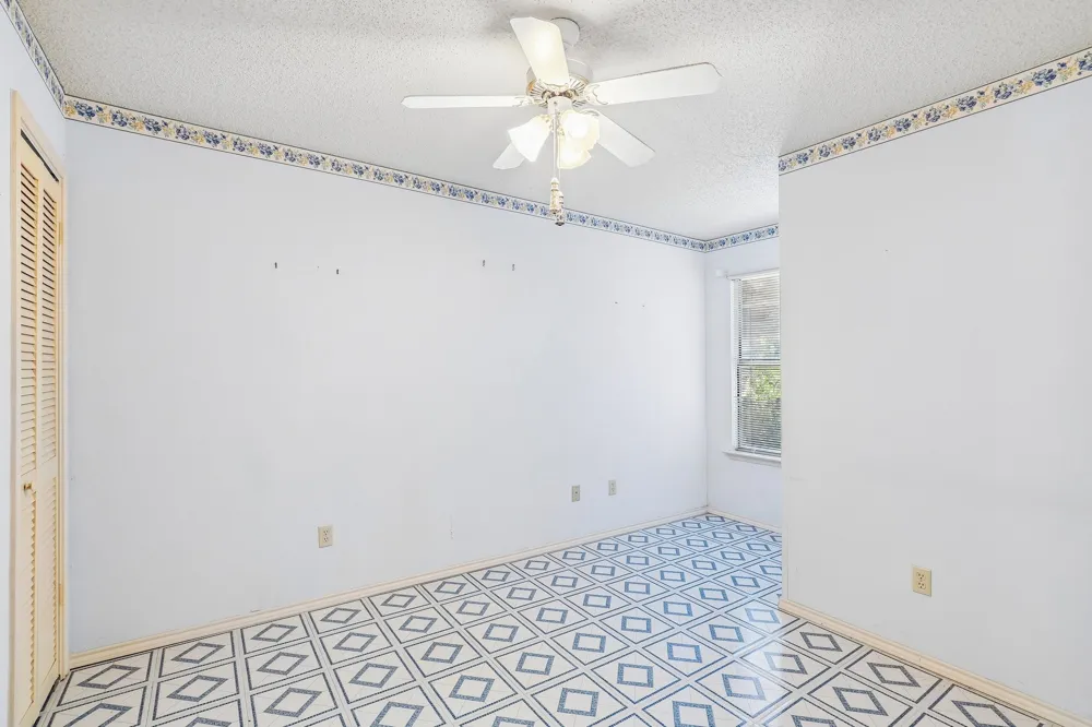 113 E Bancroft Drive Garland, TX 75040