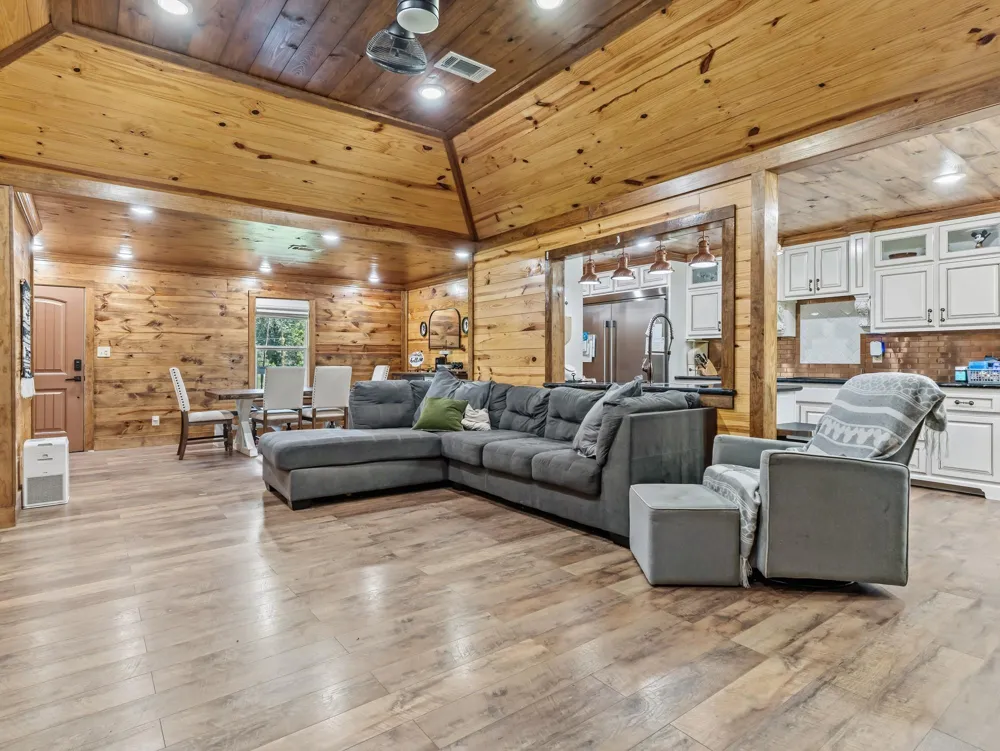 2904 Garrison Lane Orange, TX 77630